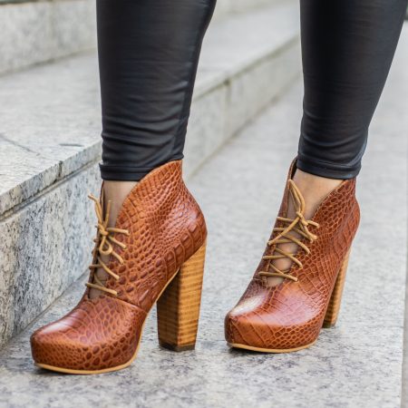 Botín Julia Color Caimán Toffee