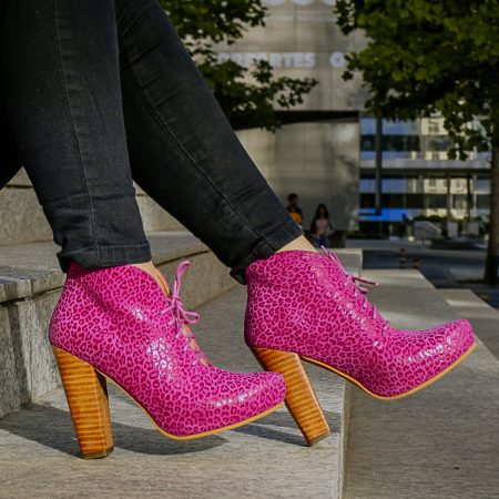 Botín Julia Color Leopardo Fucsia