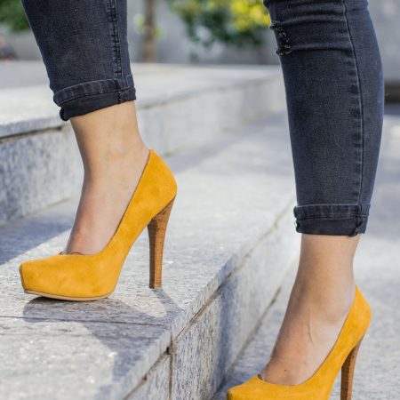 Stilleto Color Renobuck Amarillo