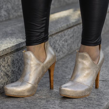 Botín Roxana Color Cobra Oro Envejecido