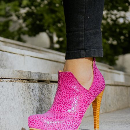 Botín Roxana Color Leopardo Fucsia