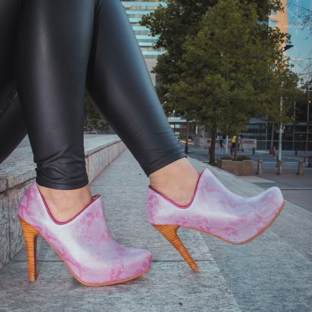 Botín Sol Color Cascabel Rosa