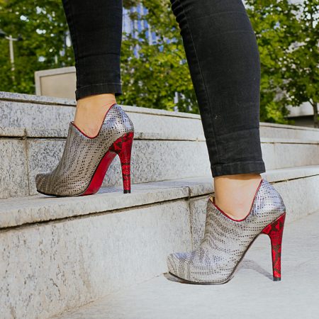 Botín Sol Color Cobra Gris/Cascabel Rojo