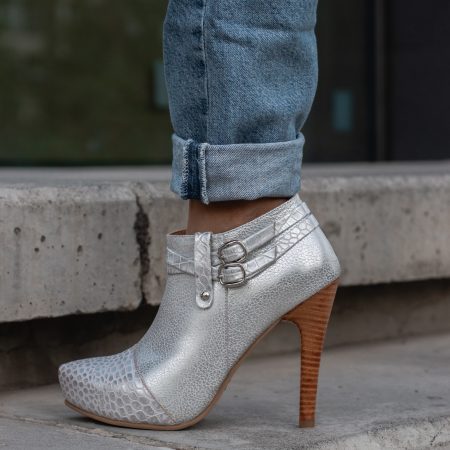 Botín Natalia Color Plata