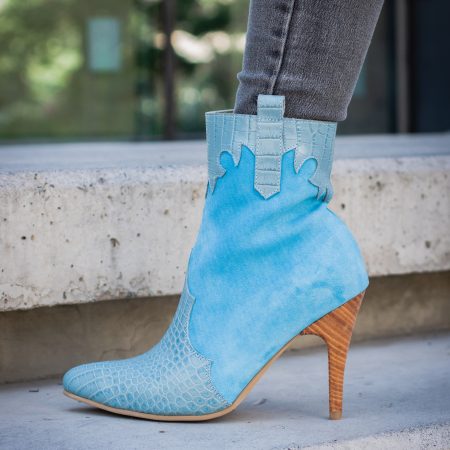 Botín Vaquero Doris Color Celeste