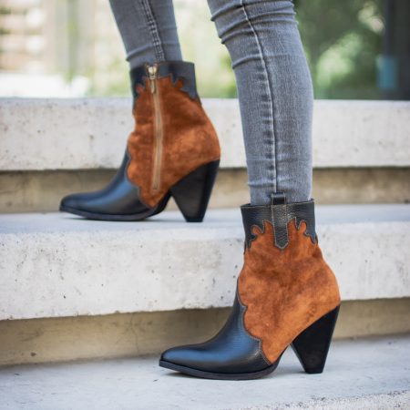 Botín Vaquero Doris Color Negro Liso/Renobuck Café